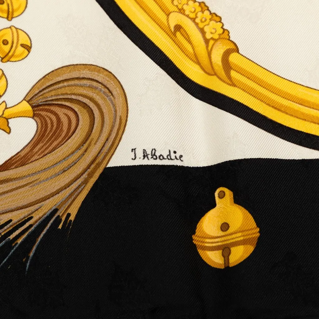 Hermès Plumes et Grelots Silk Scarf 90 White Very good - Model View