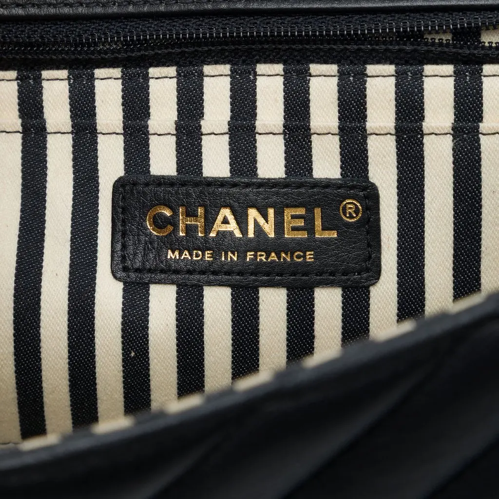 Chanel Small Chevron Calfskin Envelope Flap Black Leather Very good - Box View