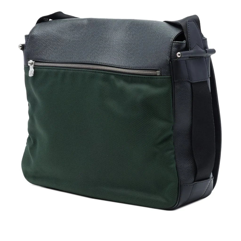Louis Vuitton Taiga Viktor Black Leather Very good - Back View