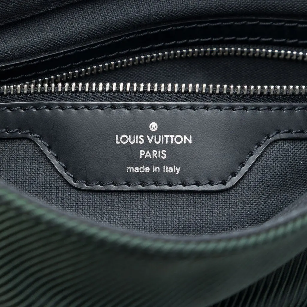 Louis Vuitton Taiga Viktor Black Leather Very good - Box View
