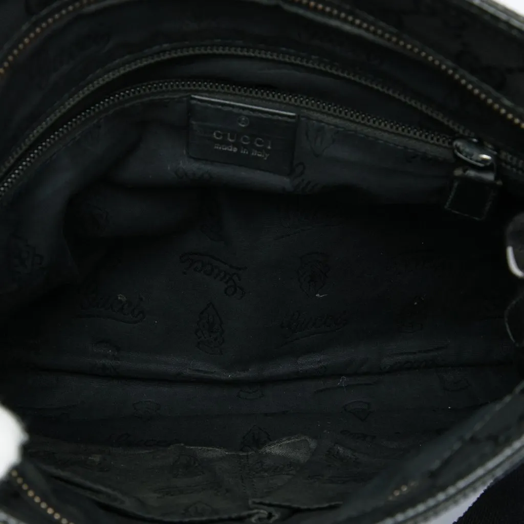 Gucci GG Imprime Crossbody Black Canvas Very good - Model View