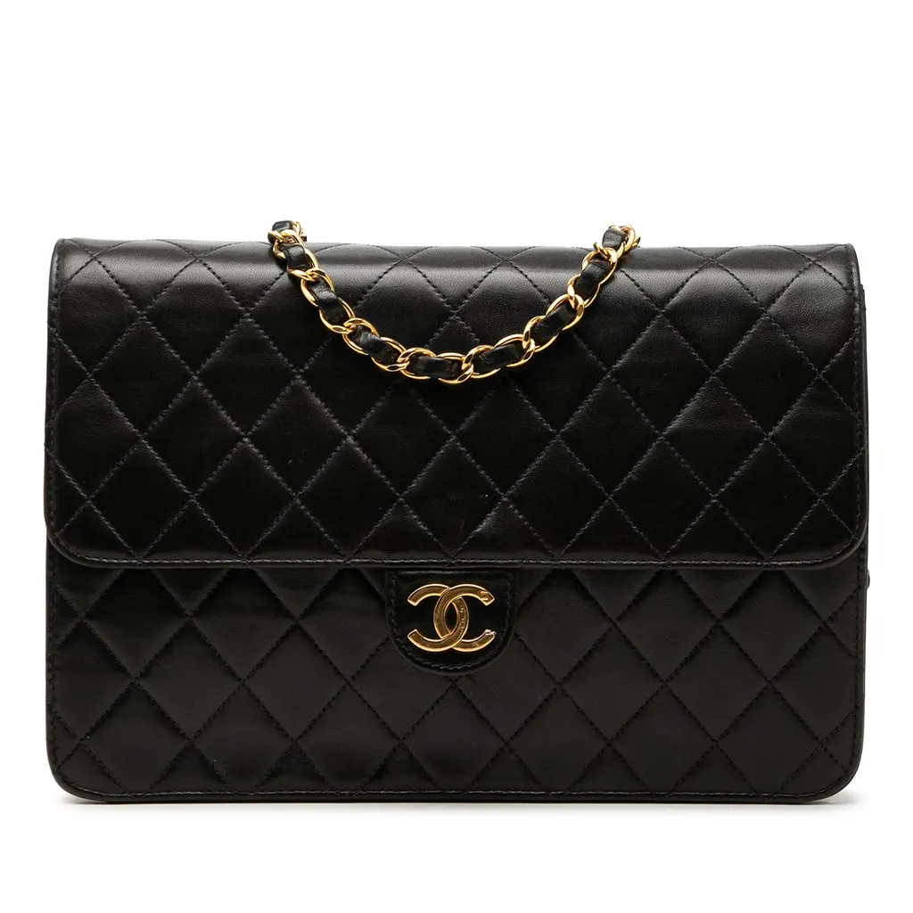 Chanel CC Quilted Lambskin Single Flap Black Leather Very good - Front View
