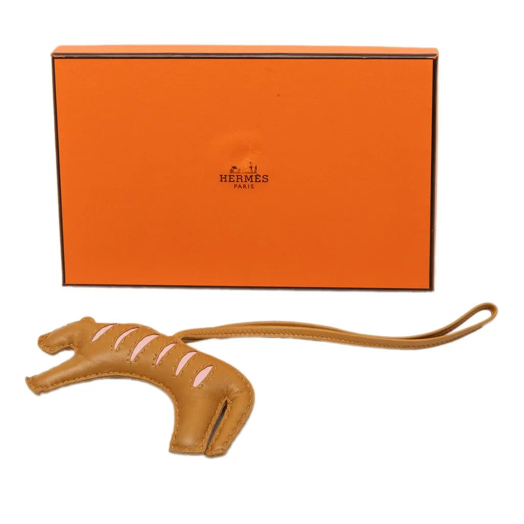 Hermès Milo Lambskin Rooroo Bag Charm Brown Leather Very good - Model View