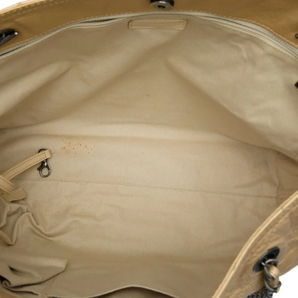 Chanel Large Distressed Calfskin Shopping In Moscow Tote Gold Leather Very good - Model View