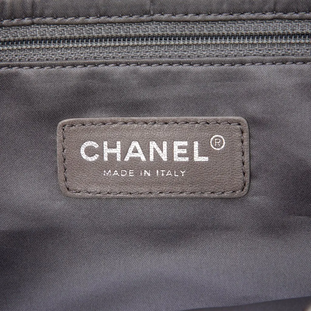 Chanel Medium Reissue Perforated Calfskin Drill Flap Silver Leather Very good - Box View