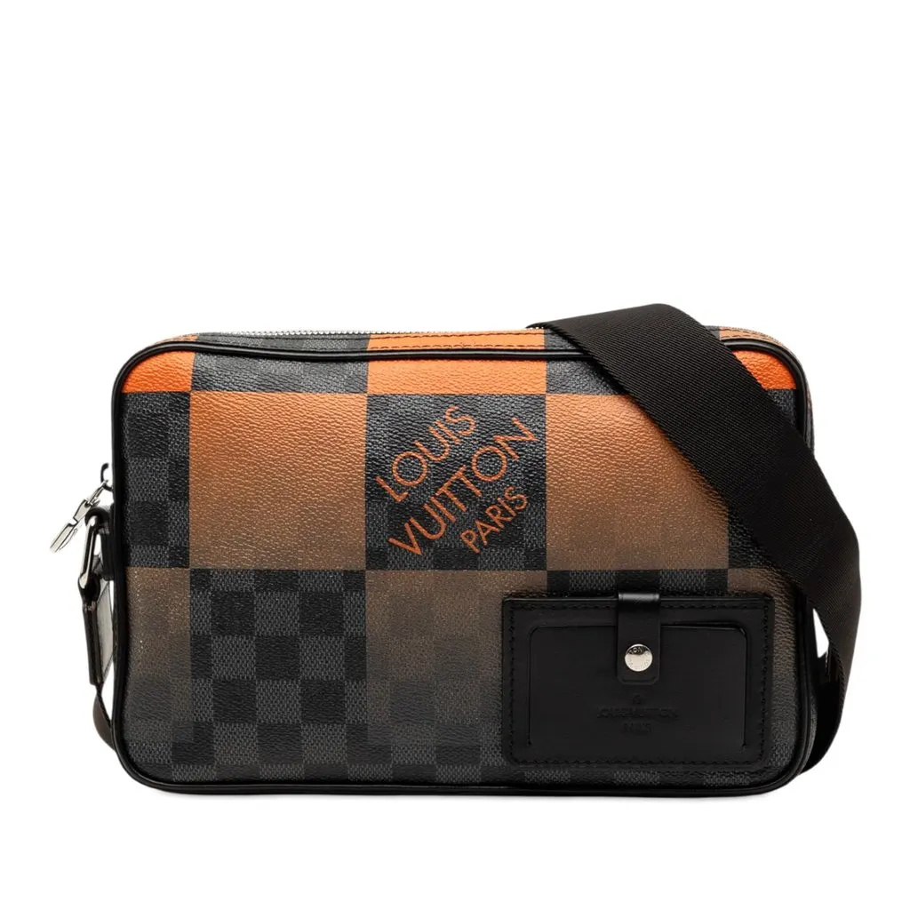 Louis Vuitton Damier Graphite Giant Alpha Messenger Bag Black Very good - Front View