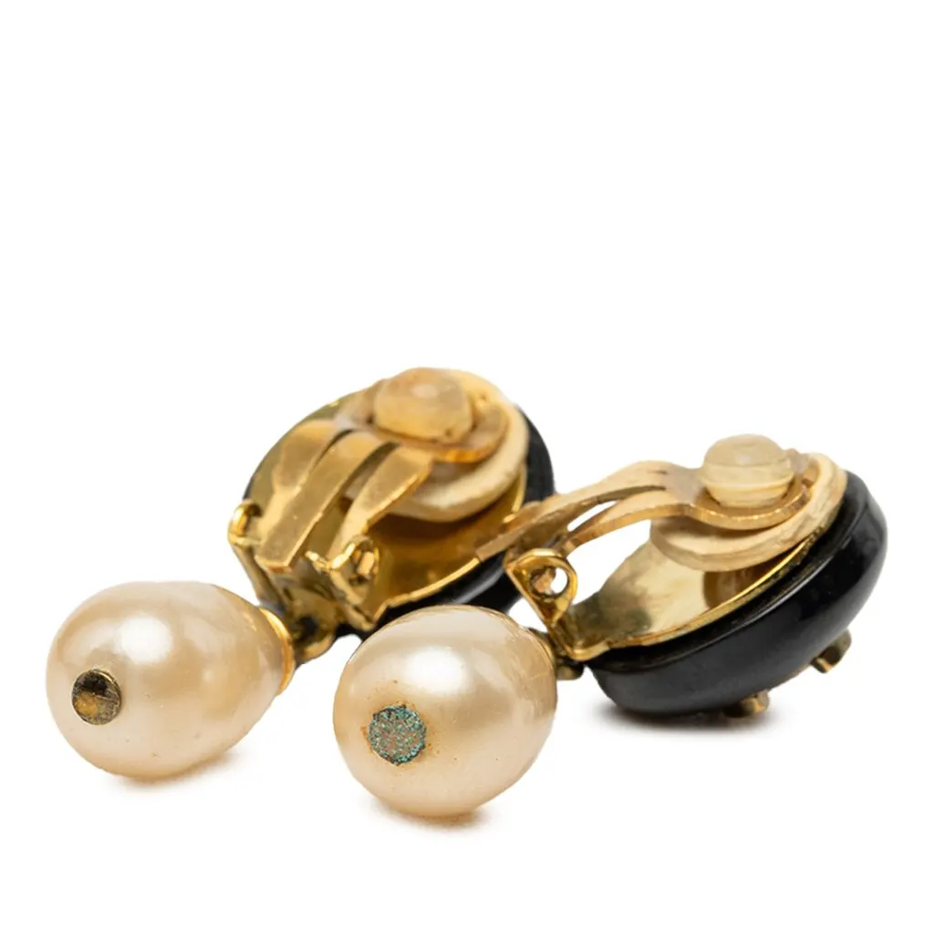 Chanel CC Gold Plated Resin and Faux Pearl Drop Clip On Earrings Black Plastic Very good - Model View