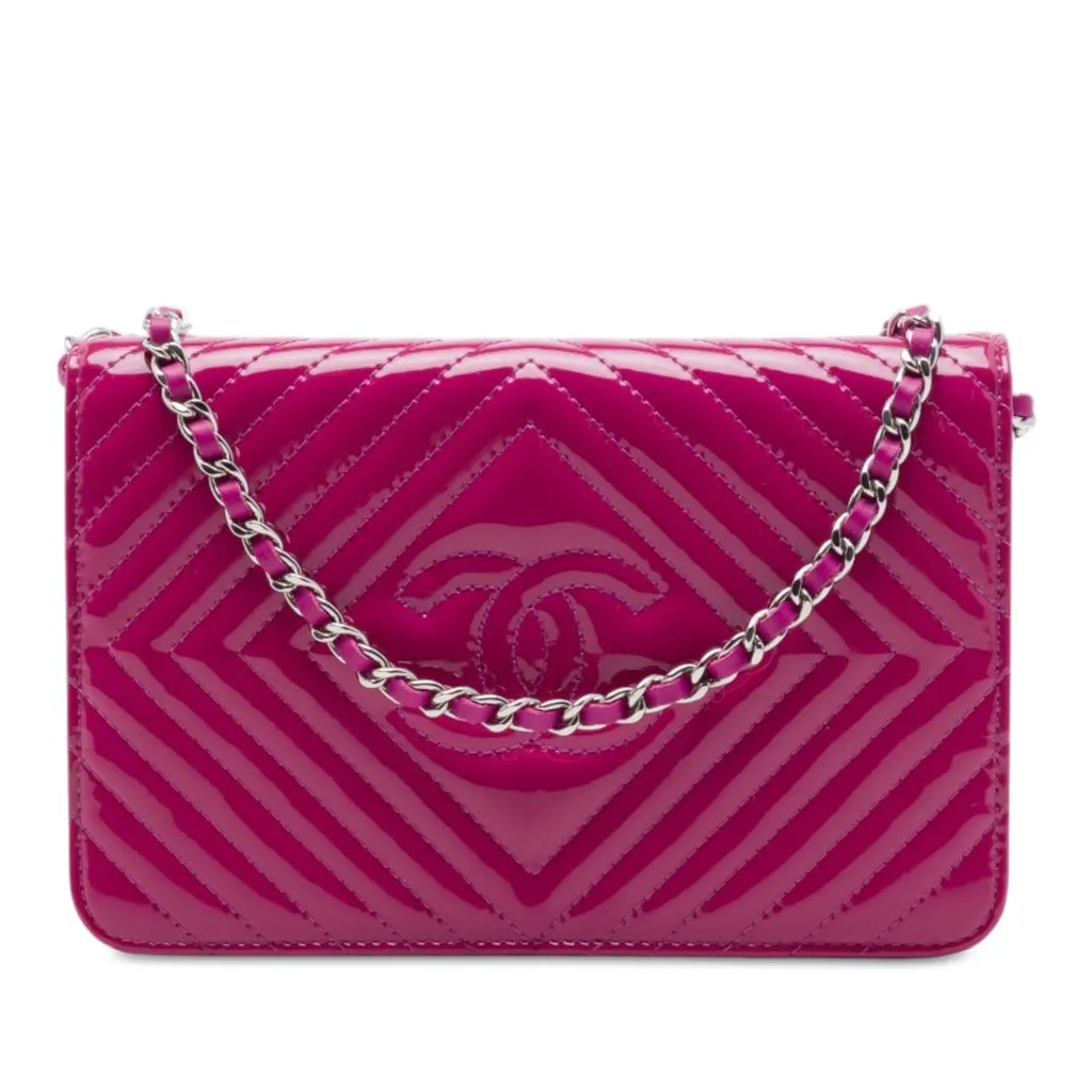 Chanel CC Patent Diamond Quilted Wallet On Chain Pink Leather Very good - Front View