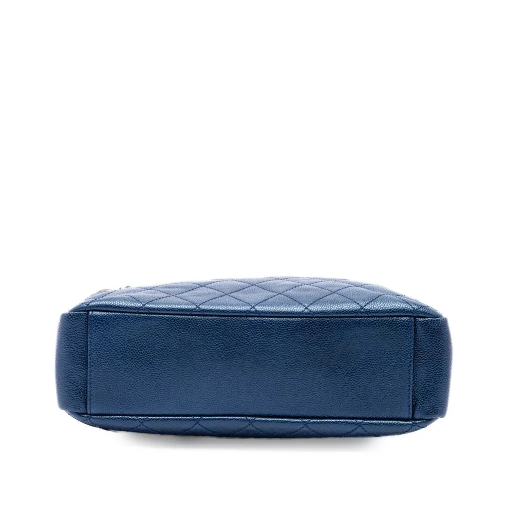 Chanel Medium Quilted Iridescent Caviar Chic Shopping Tote Blue Leather Very good - Inside View