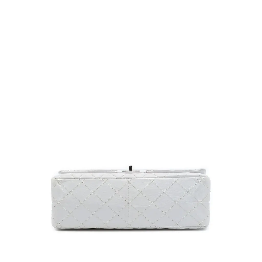 Chanel Quilted Aged Calfskin Reissue 2.55 Double Flap 226 White Leather Very good - Inside View