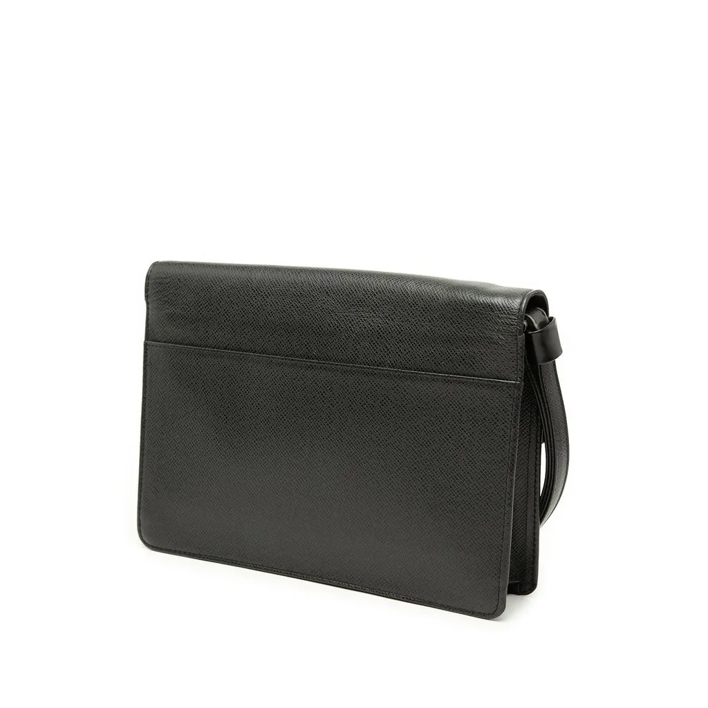 Louis Vuitton Taiga Selenga Black Leather Very good - Back View