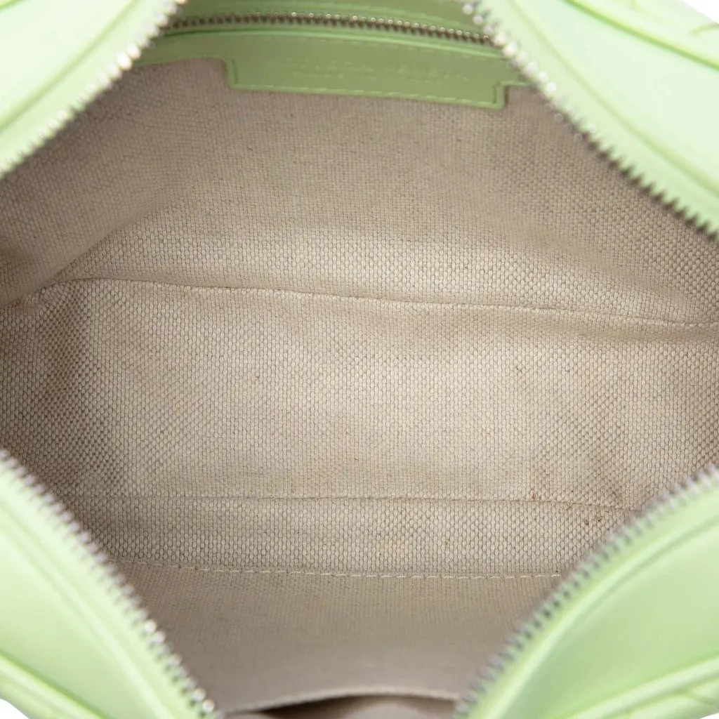 Bottega Veneta Small Calfskin Intrecciato Camera Bag Green Leather Very good - Model View