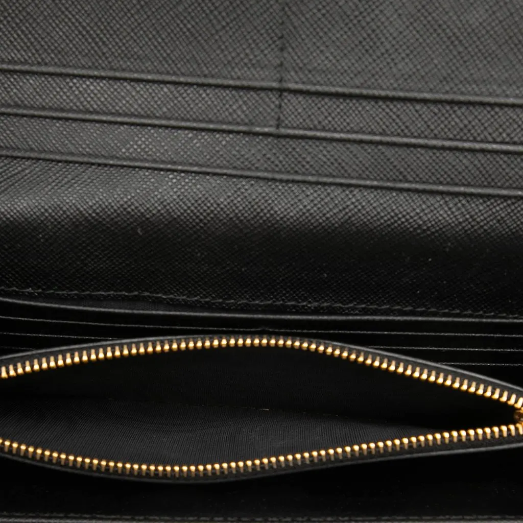 Prada Saffiano Bifold Long Wallet Black Leather Very good - Model View