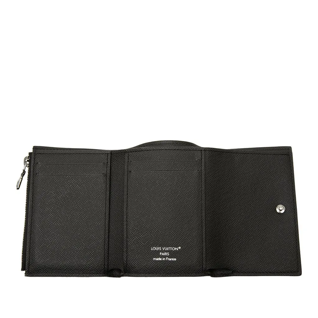 Louis Vuitton Monogram Eclipse Victor Wallet Black Very good - Model View