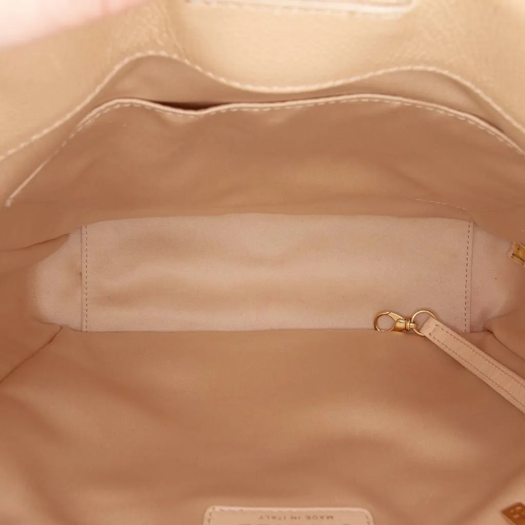 Chanel Caviar Petite Shopping Tote Beige Leather Very good - Model View