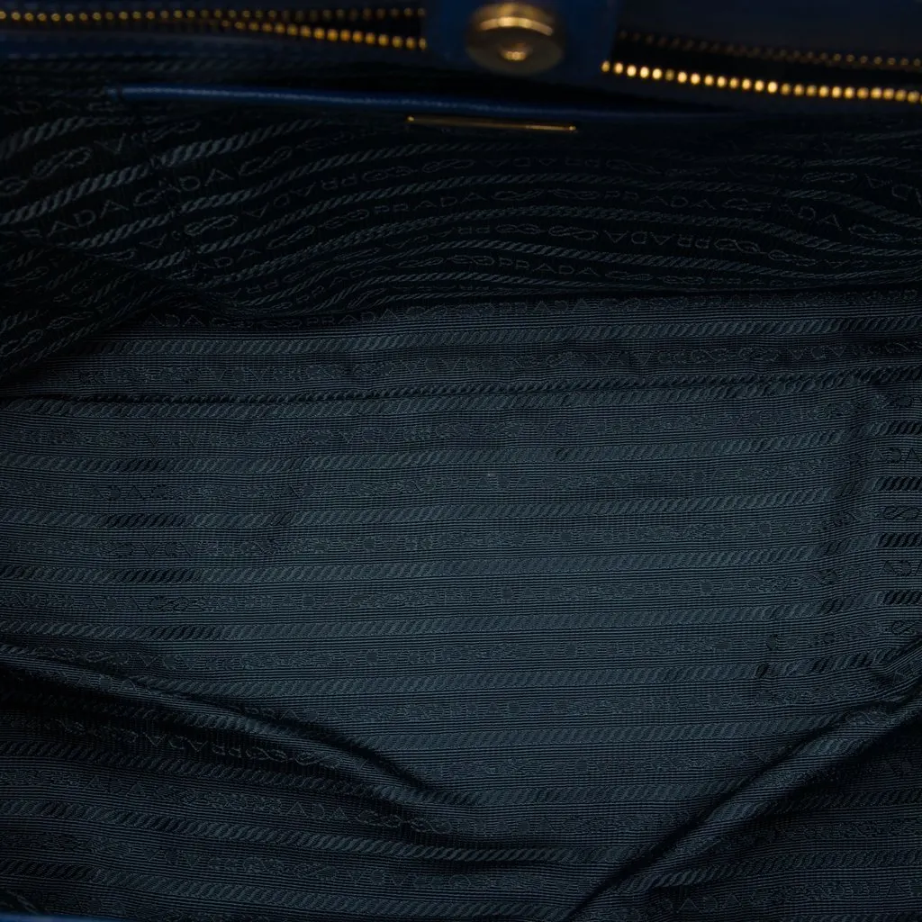 Prada Large Saffiano Lux Gardeners Tote Blue Leather Very good - Model View