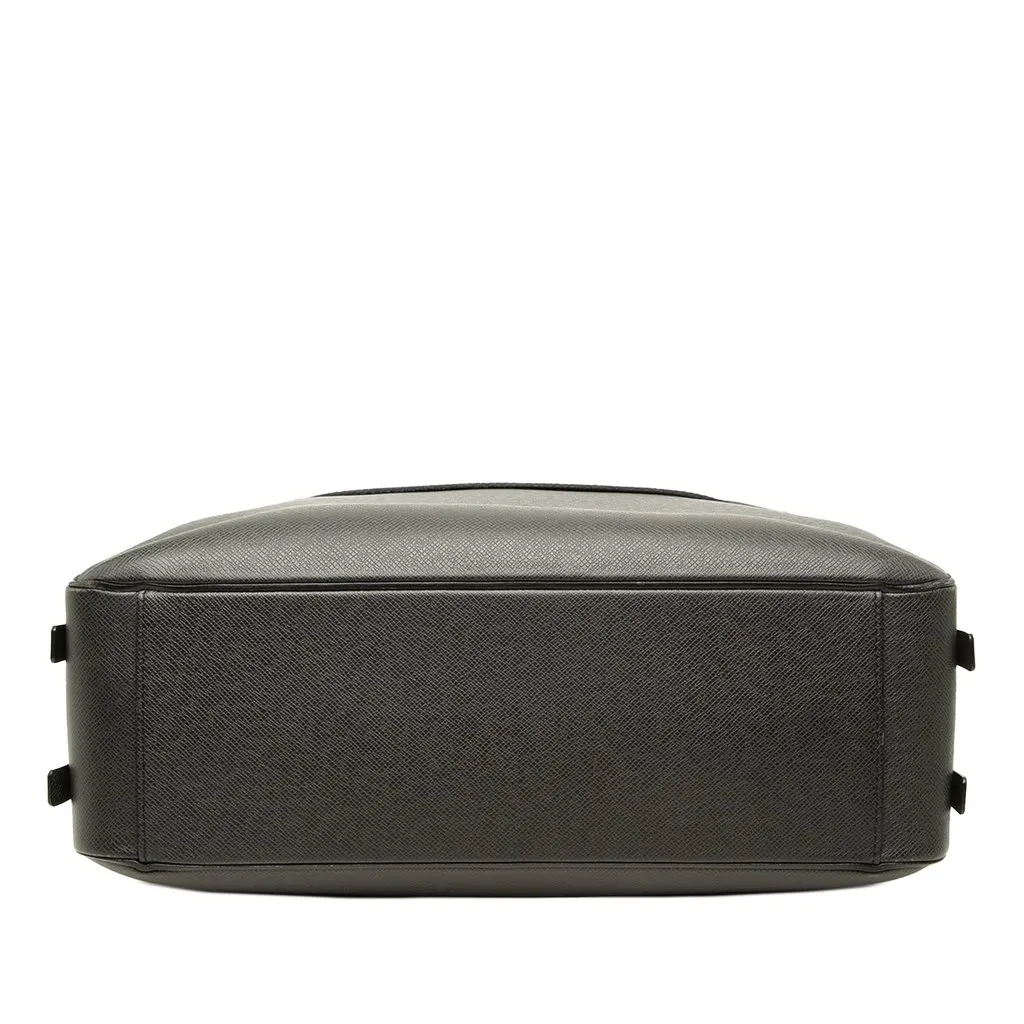 Louis Vuitton Taiga Neo Igor Briefcase Black Leather Very good - Inside View