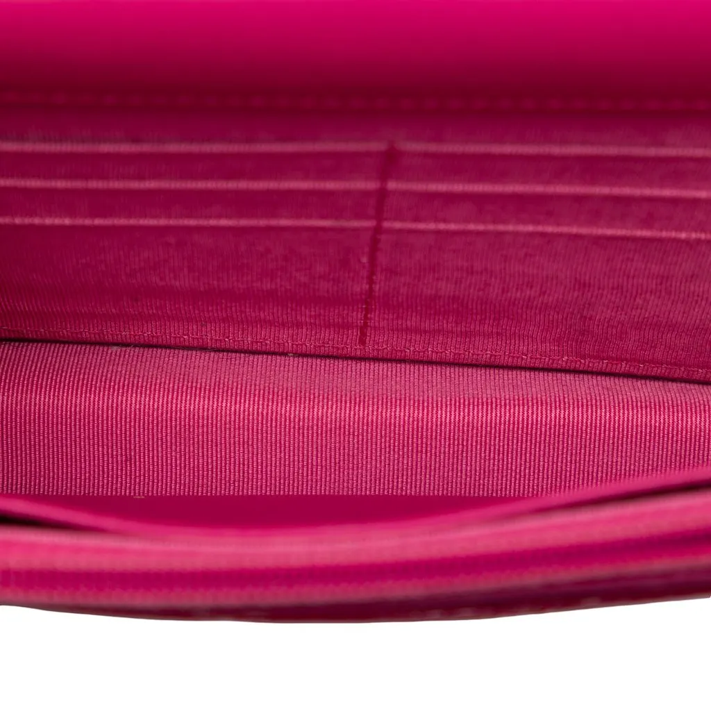 Chanel CC Quilted Patent Wallet on Chain Pink Leather Very good - Model View