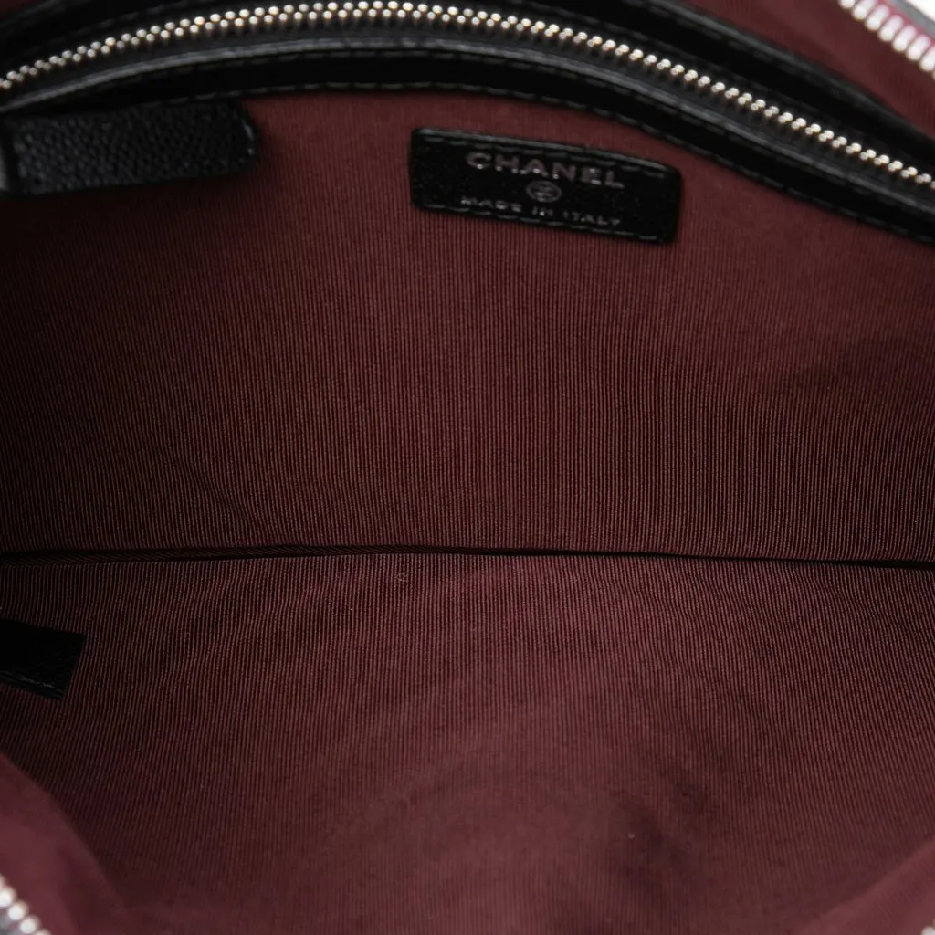 Chanel Medium CC Chevron Caviar O Case Clutch Black Leather Very good - Model View