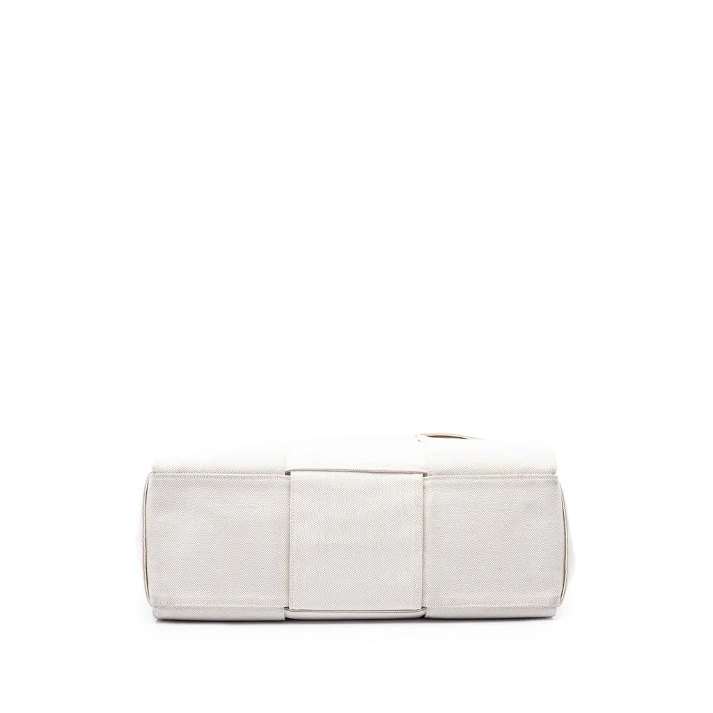 Bottega Veneta Medium Canvas Maxi Intrecciato Arco Tote White Canvas Good - Inside View