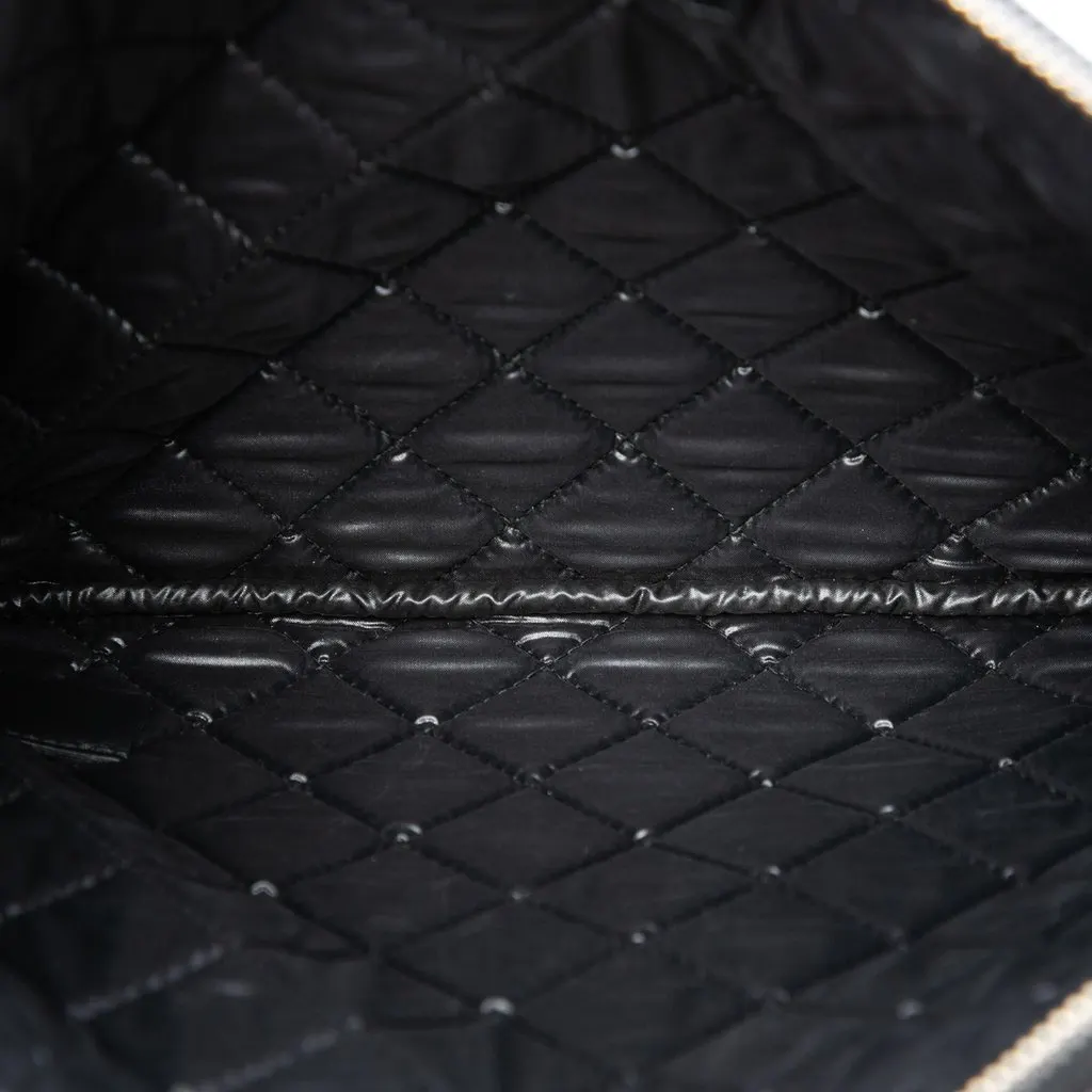 Chanel Medium Quilted Caviar Boy O Case Clutch Black Leather Very good - Model View