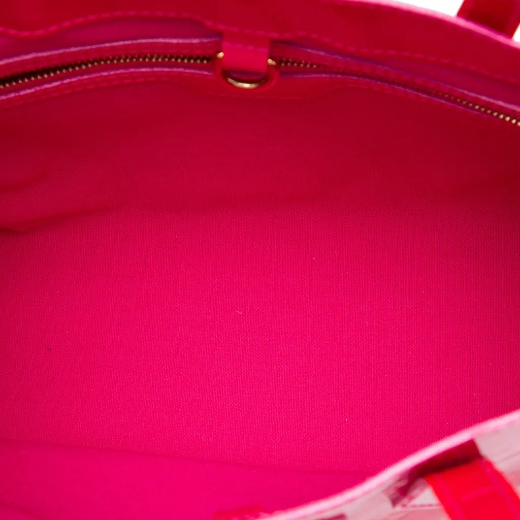 Louis Vuitton Monogram Vernis Wilshire PM Pink Leather Very good - Model View