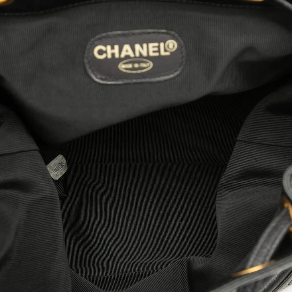 Chanel Caviar Triple CC Backpack Black Leather Very good - Model View