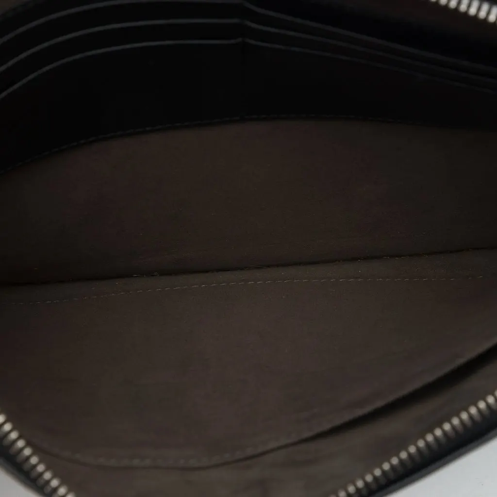 Gucci GG Supreme Wristlet Zip Pouch Beige Canvas Good - Model View