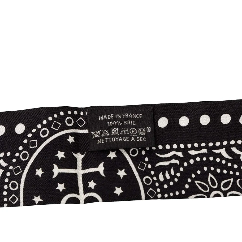 Hermès Peuple du Vent Bandana Twilly Silk Scarf Black Never worn - Inside View