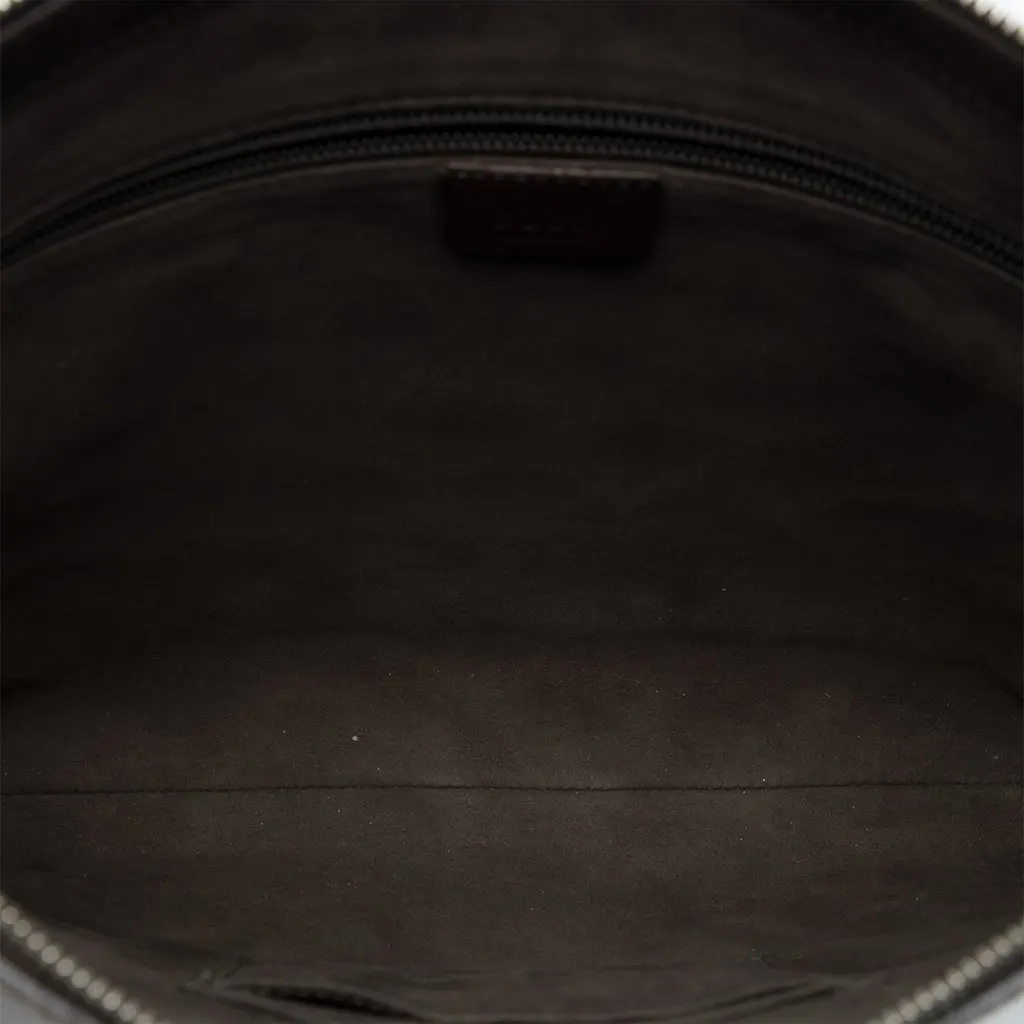 Gucci GG Supreme Crossbody Beige Very good - Model View