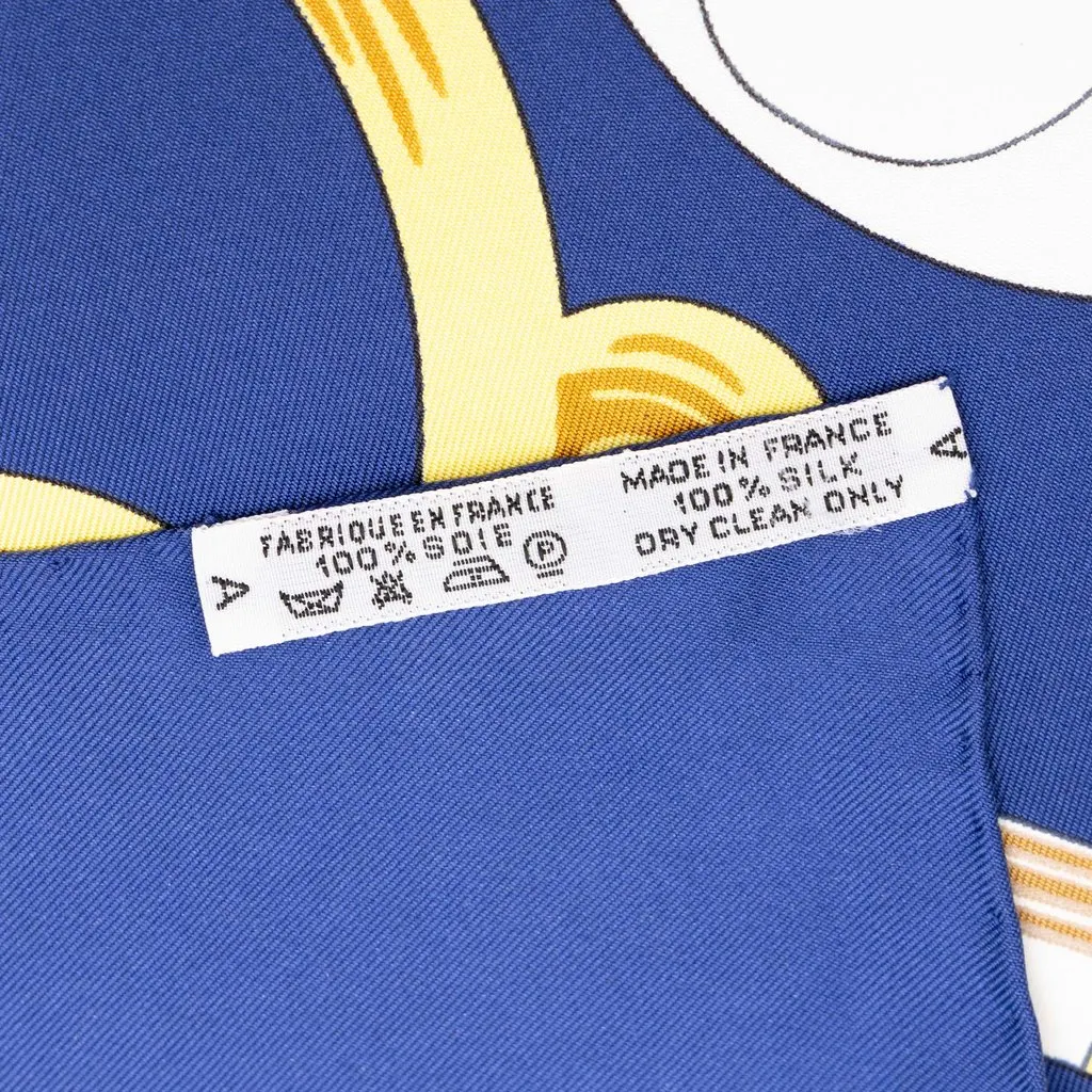 Hermès Eperon D Or Silk Scarf 90 White Silk Good - Box View