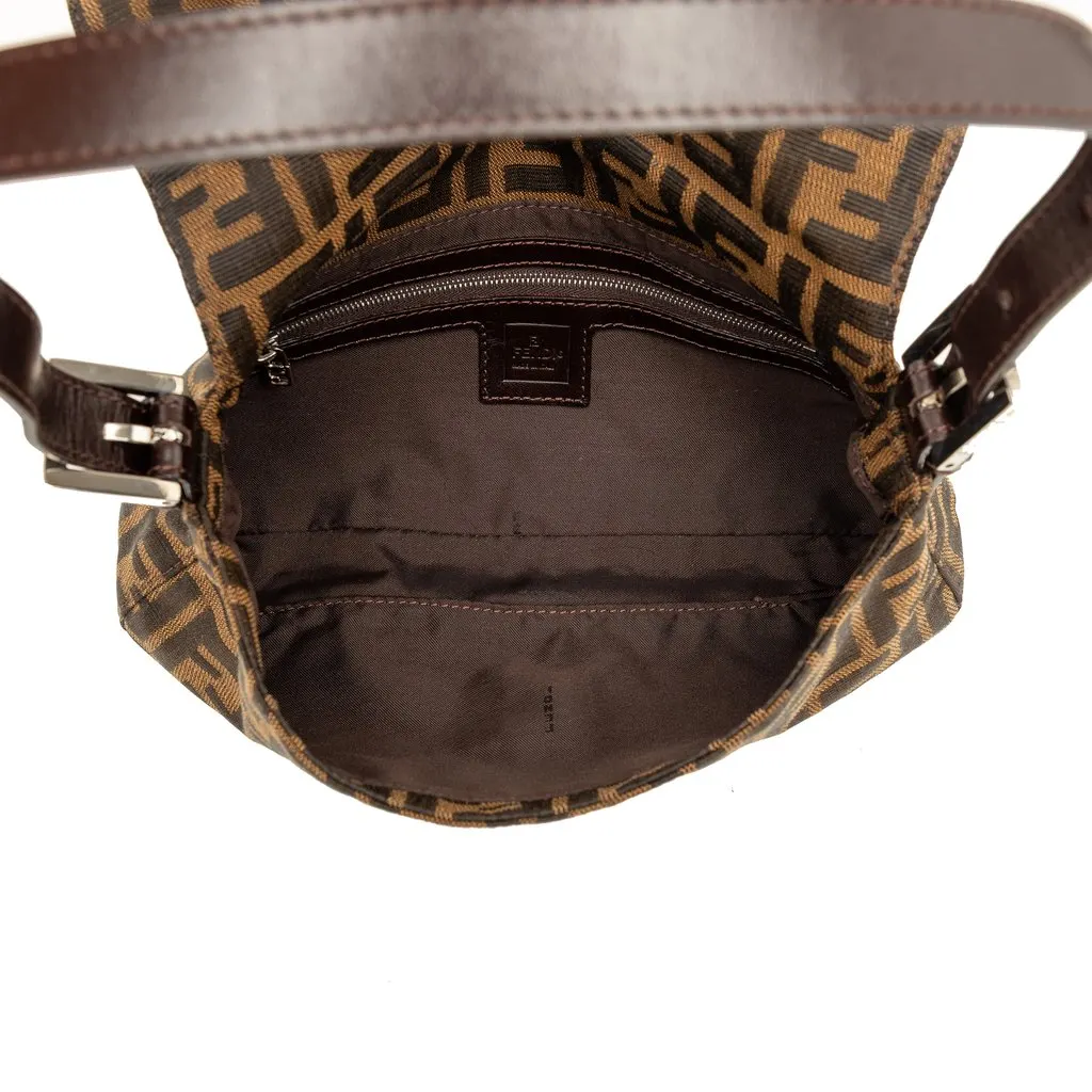 Fendi Zucca Canvas Baguette Brown Very good - Model View