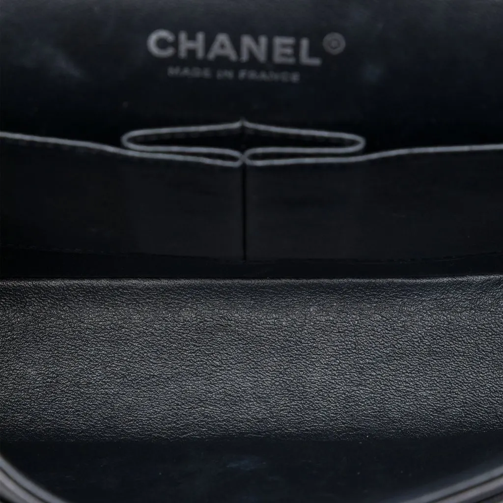 Chanel Medium Classic Chevron Lambskin So Black Double Flap Black Leather Very good - Model View