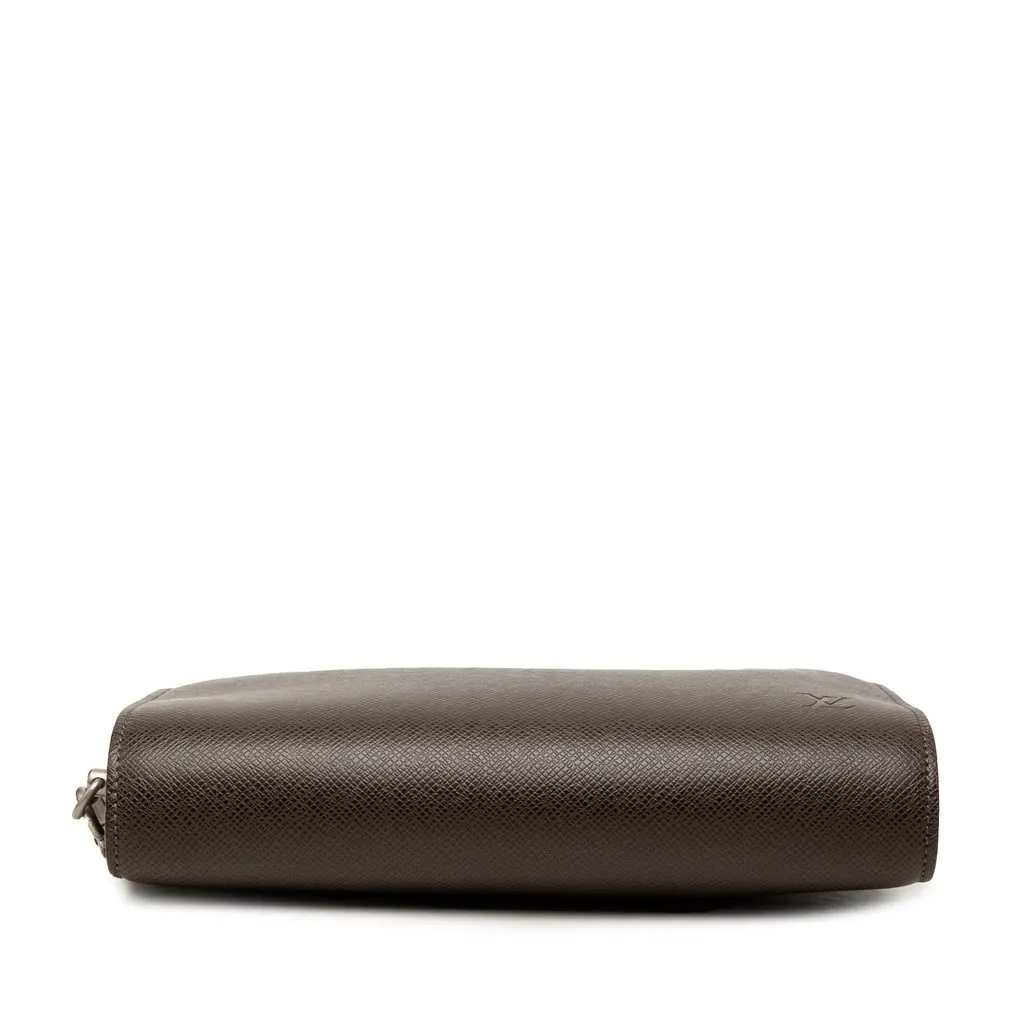 Louis Vuitton Taiga Pochette Baikal Brown Leather Very good - Inside View