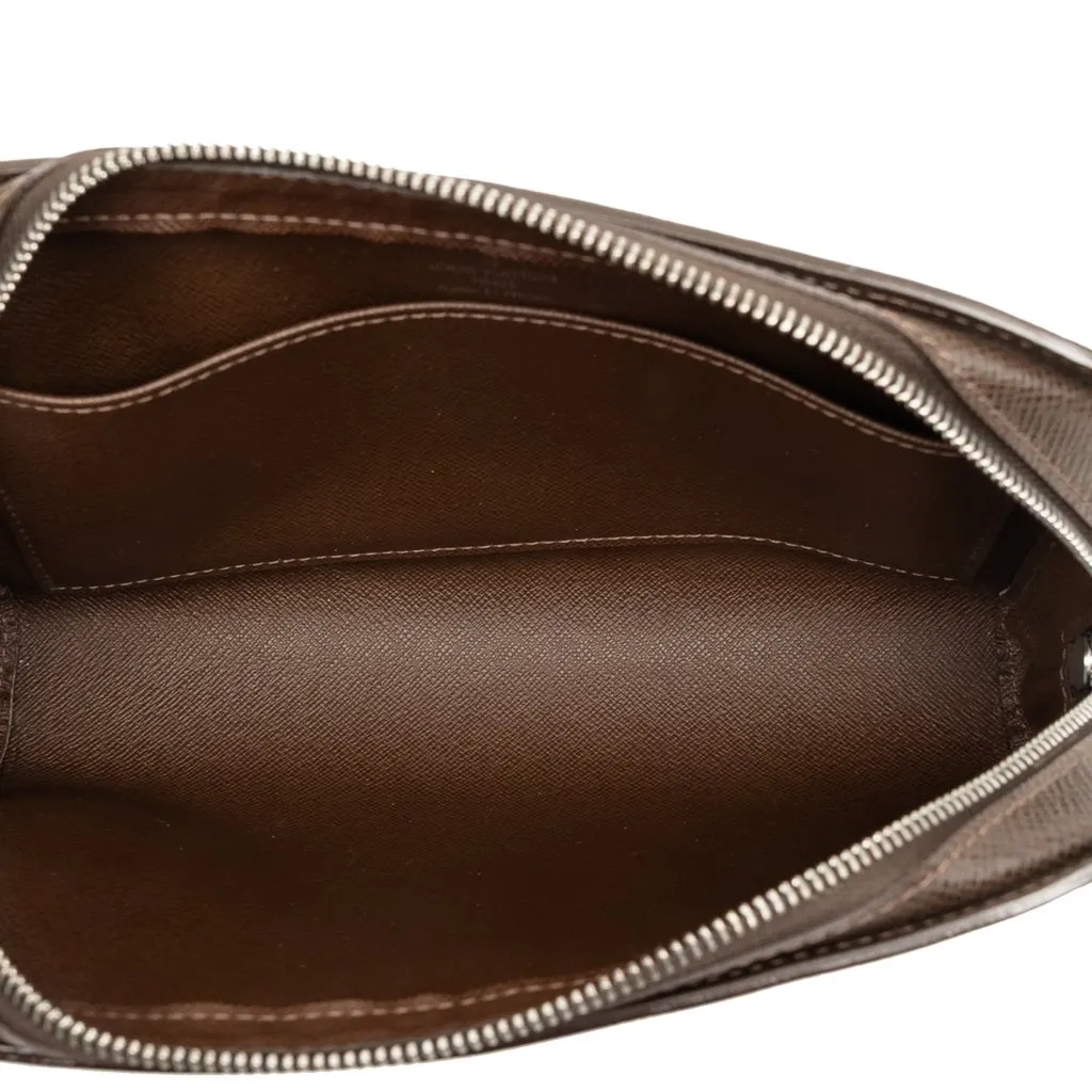 Louis Vuitton Taiga Pochette Baikal Brown Leather Very good - Model View