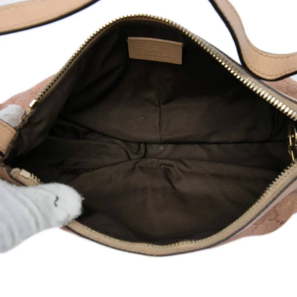 Gucci GG Canvas Lovely Heart Pochette Pink Very good - Model View
