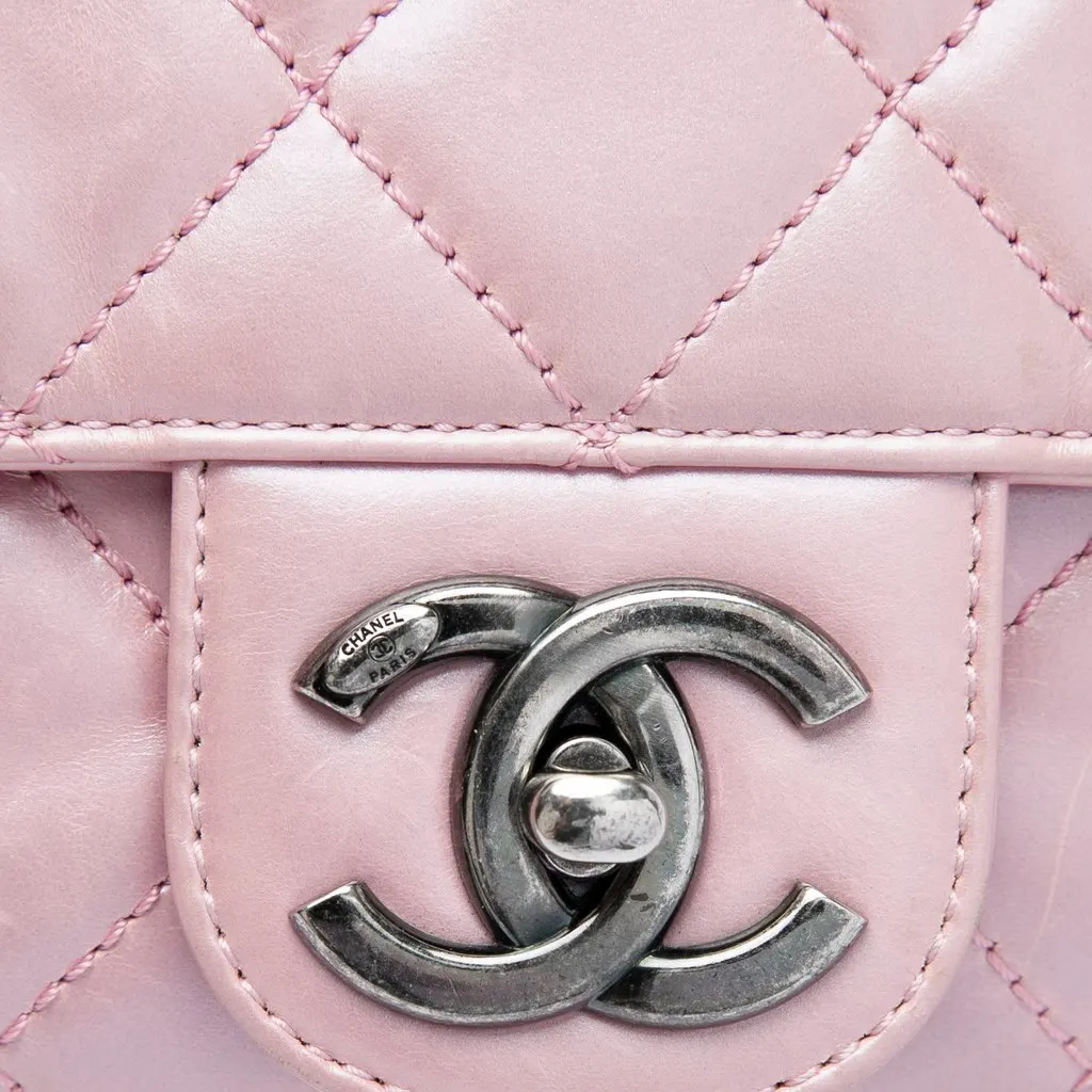 Chanel Medium Quilted Metallic Calfskin Coco Pleats Chain Flap Pink Leather Very good - Box View