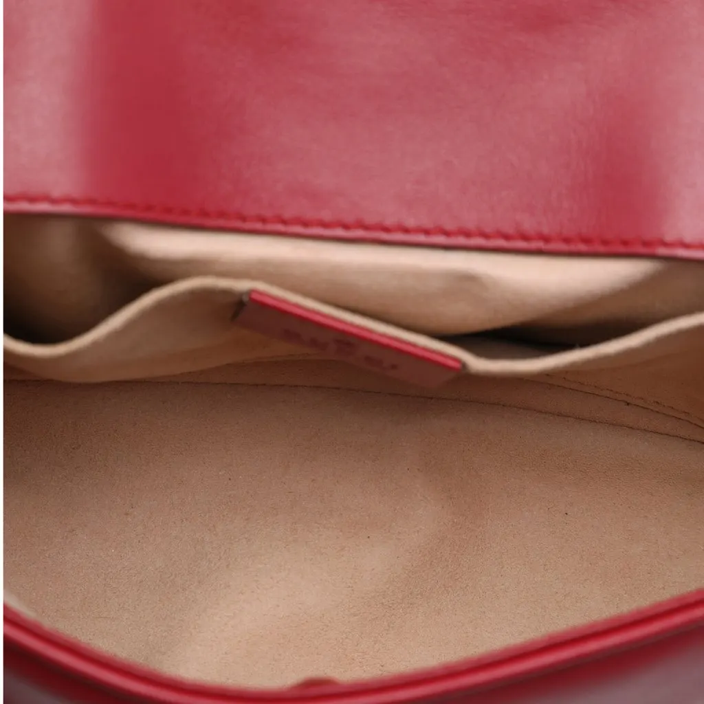 Gucci Small GG Marmont Matelasse Calfskin Shoulder Bag Red Leather Very good - Model View
