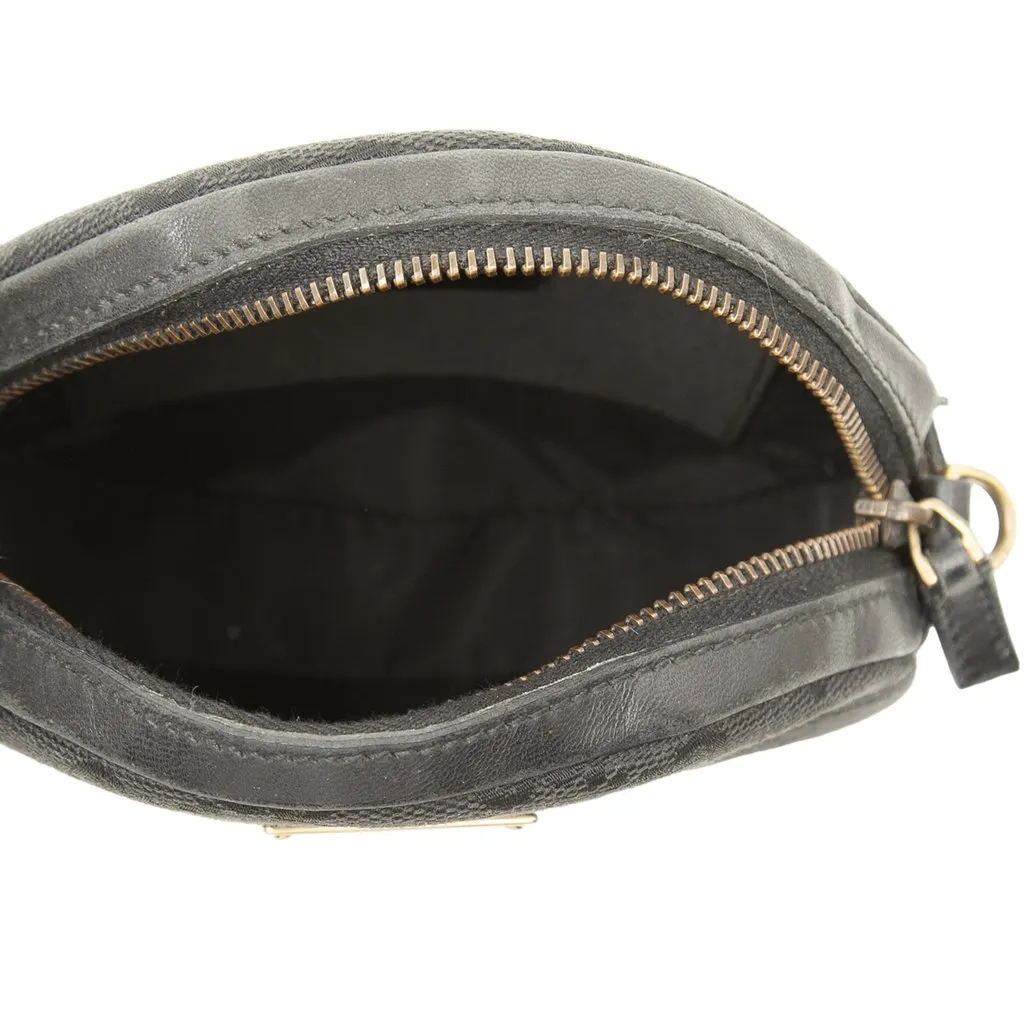 Gucci GG Canvas Round Crossbody Black Very good - Model View