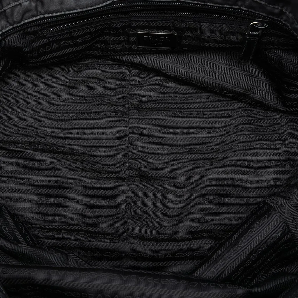 Prada Tessuto City and Jungle Print Tote Black Very good - Model View