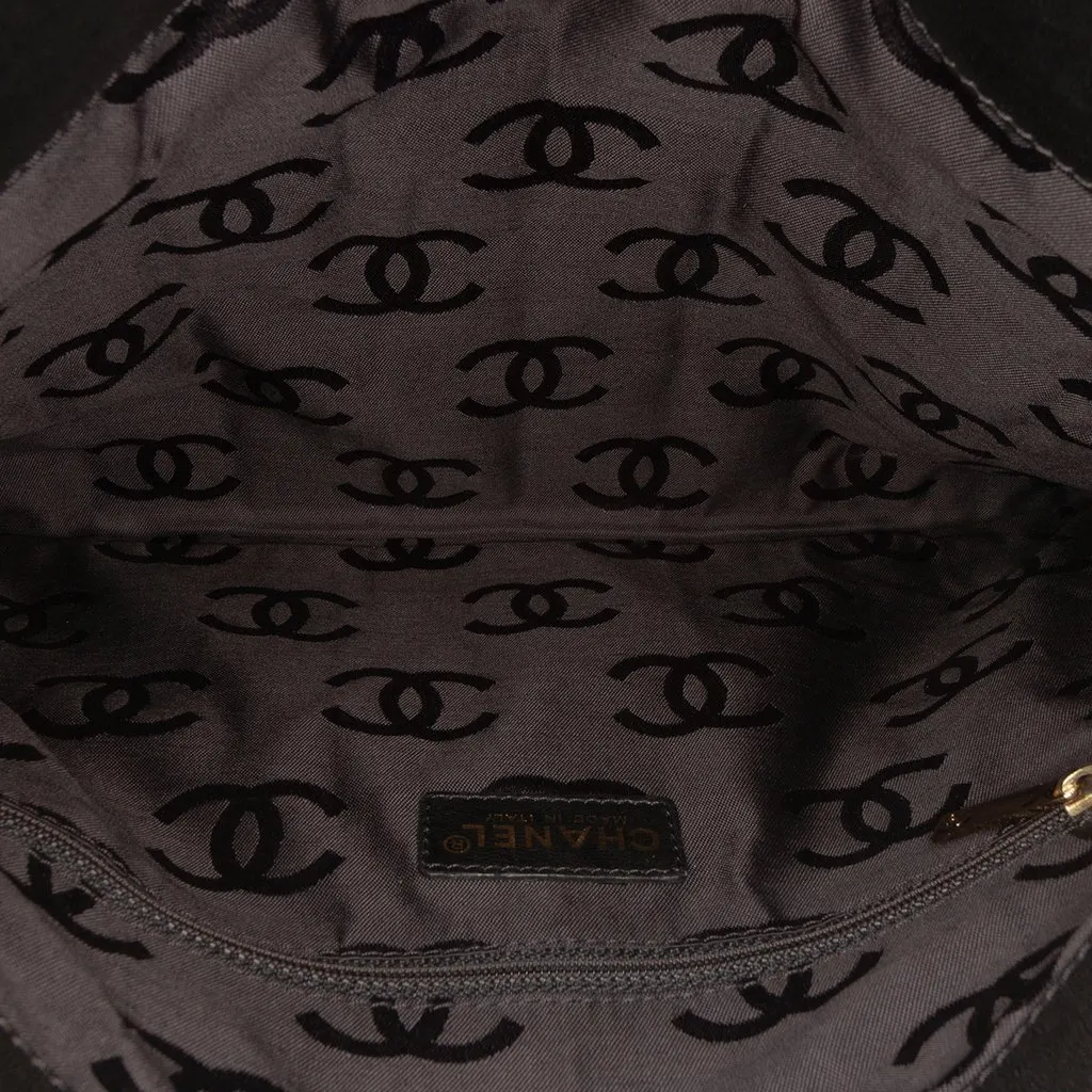 Chanel CC Chocolate Bar Lambskin Fold Down Envelope Shoulder Bag Black Leather Very good - Model View