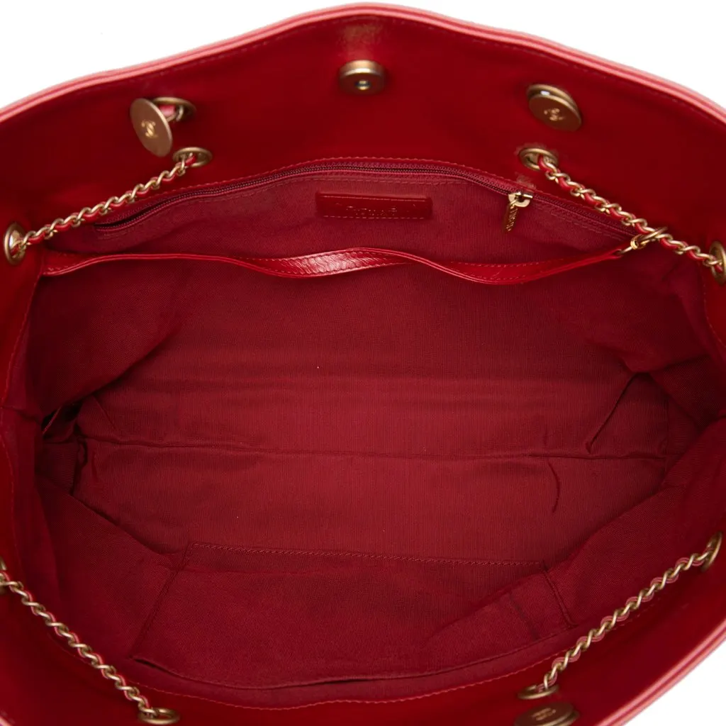Chanel CC Quilted Calfskin Front Zip Drawstring Chain Tote Red Leather Very good - Model View