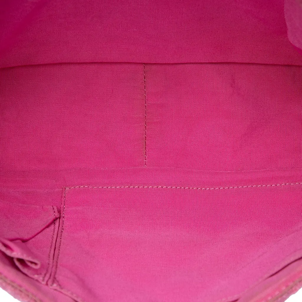 Chanel Jumbo Quilted Tweed Reissue 2.55 Easy Messenger Flap Pink Tweed Good - Model View