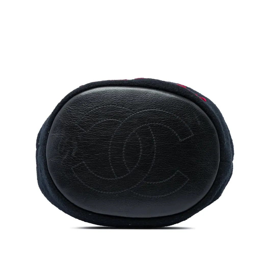 Chanel Paris Hamburg Wool Bucket Bag Black Wool Good - Inside View