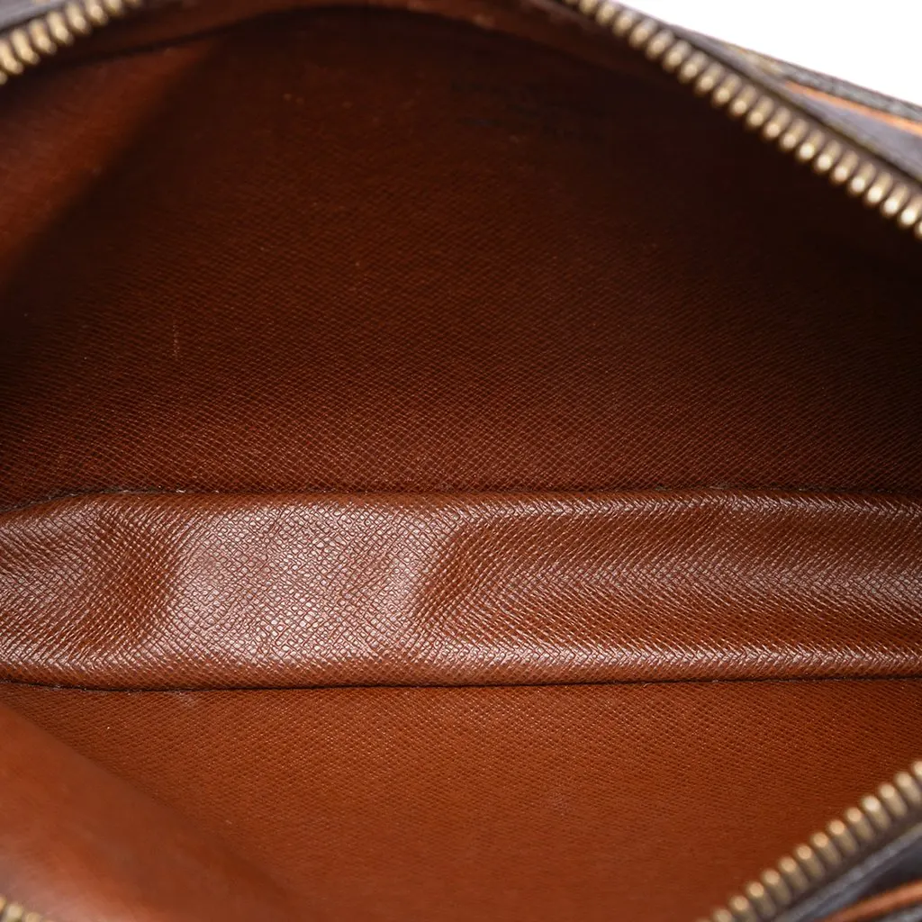 Louis Vuitton Monogram Pochette Marly Bandouliere Brown Very good - Model View