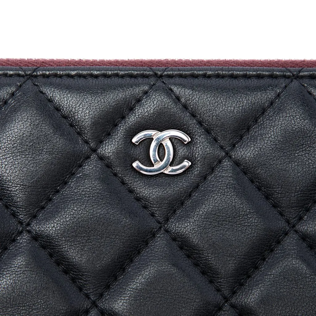 Chanel Large Quilted Lambskin O Case Clutch Black Leather Very good - Box View