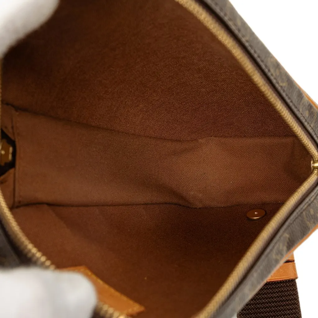 Louis Vuitton Monogram Pochette Gange Brown Canvas Very good - Model View