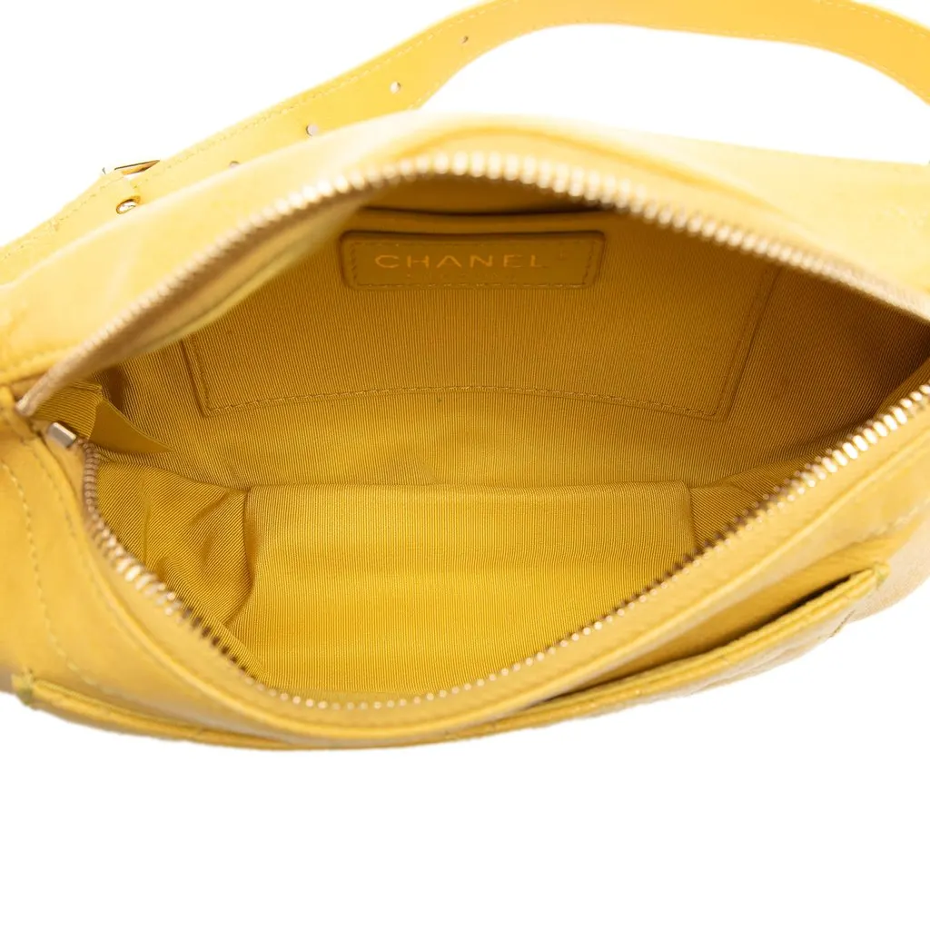 Chanel Quilted Lambskin Classic Bi Waist Bag Yellow Leather Very good - Model View