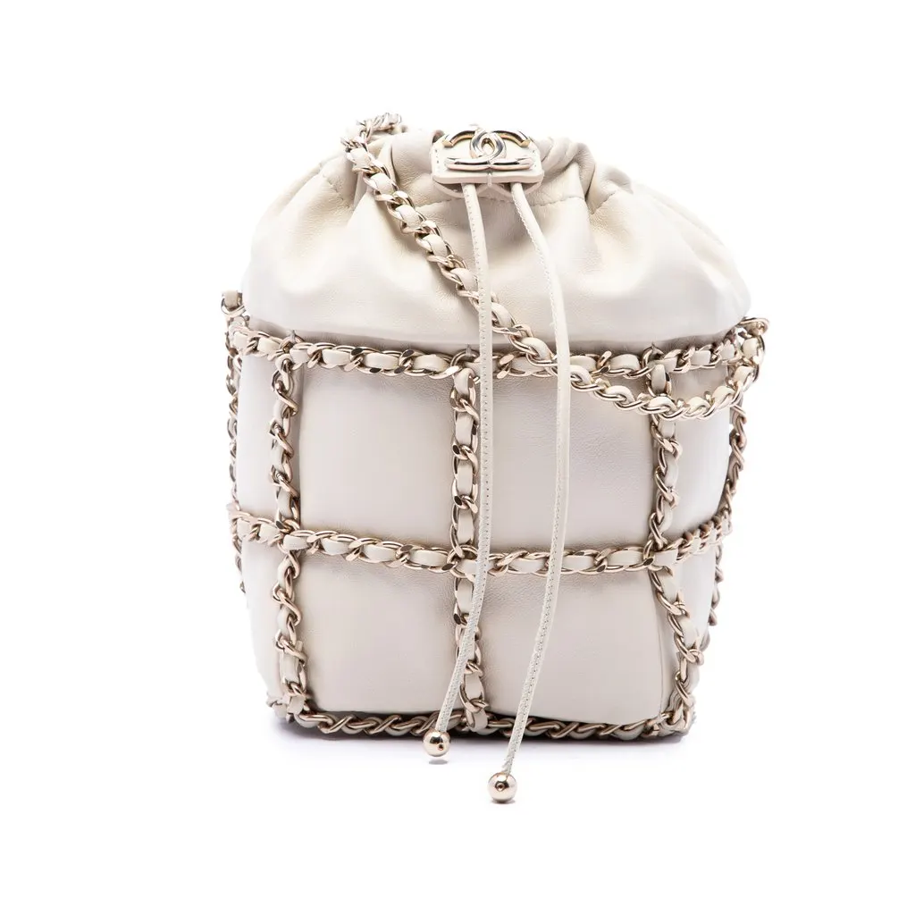 Chanel Mini Lambskin CC Chain Frame Drawstring Bucket Bag White Leather Very good - Front View