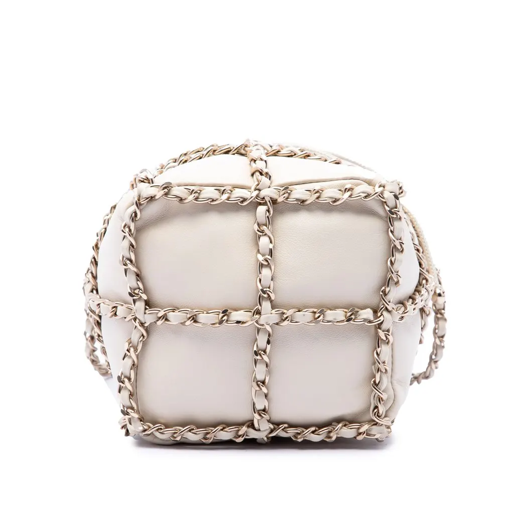 Chanel Mini Lambskin CC Chain Frame Drawstring Bucket Bag White Leather Very good - Inside View